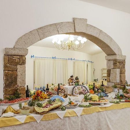 Nicolaus Club Li Cucutti Hotel Agrustos ภายนอก รูปภาพ