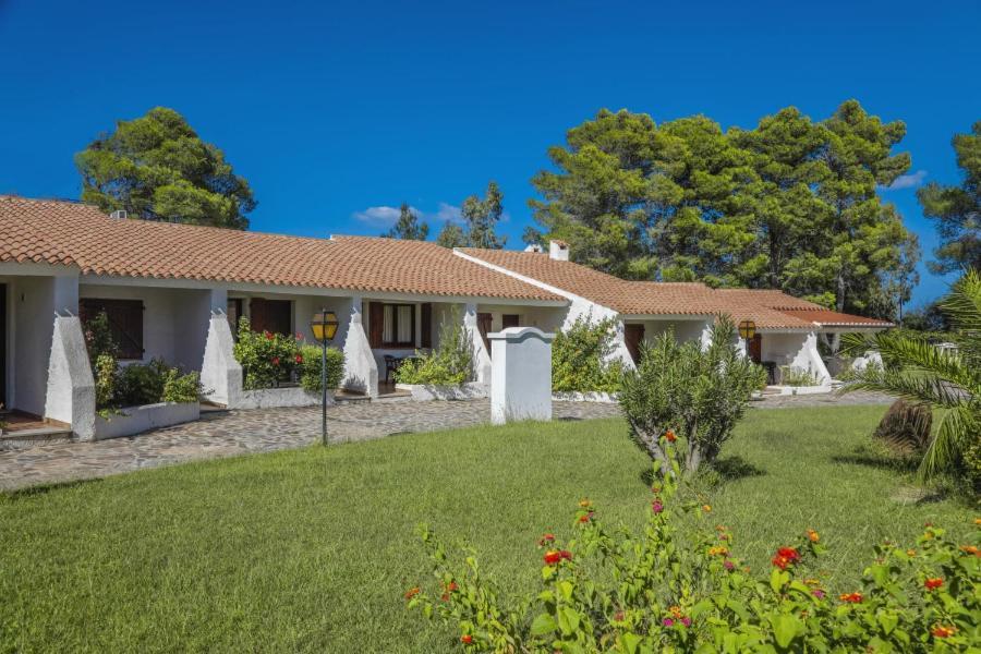 Nicolaus Club Li Cucutti Hotel Agrustos ภายนอก รูปภาพ